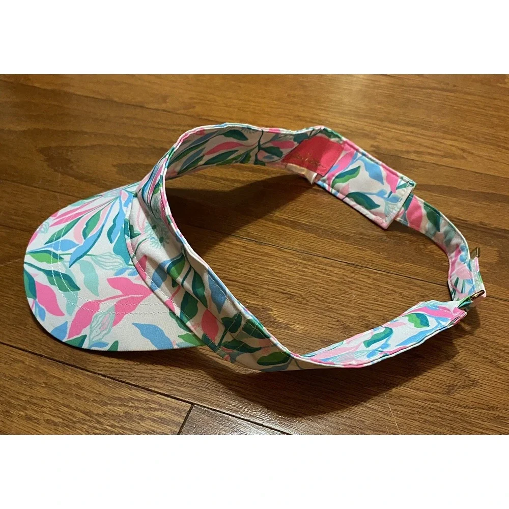Gorgeous Lilly Pulitzer Holding Court/It's A Match White Floral Sun Visor Cap